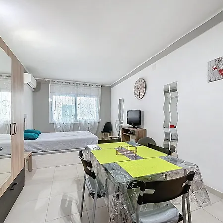 Pi Y Sunyer 8 4 - Estudio A 50 M De La Playa Apartamento