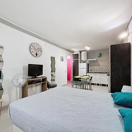 Apartamento Pi Y Sunyer 8 4 - Estudio A 50 M De La Playa