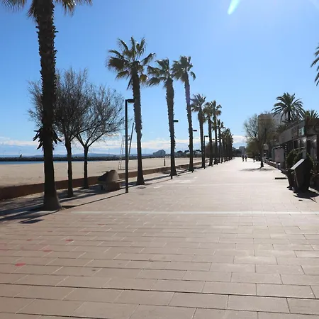Pi Y Sunyer 8 4 - Estudio A 50 M De La Playa *